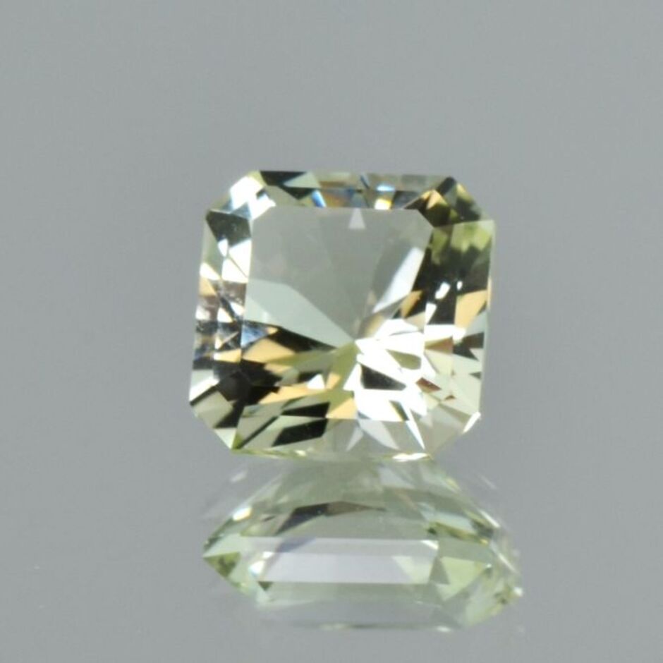 Heliodor Beryll Achteck helles Gelbgrün 2,80 ct.