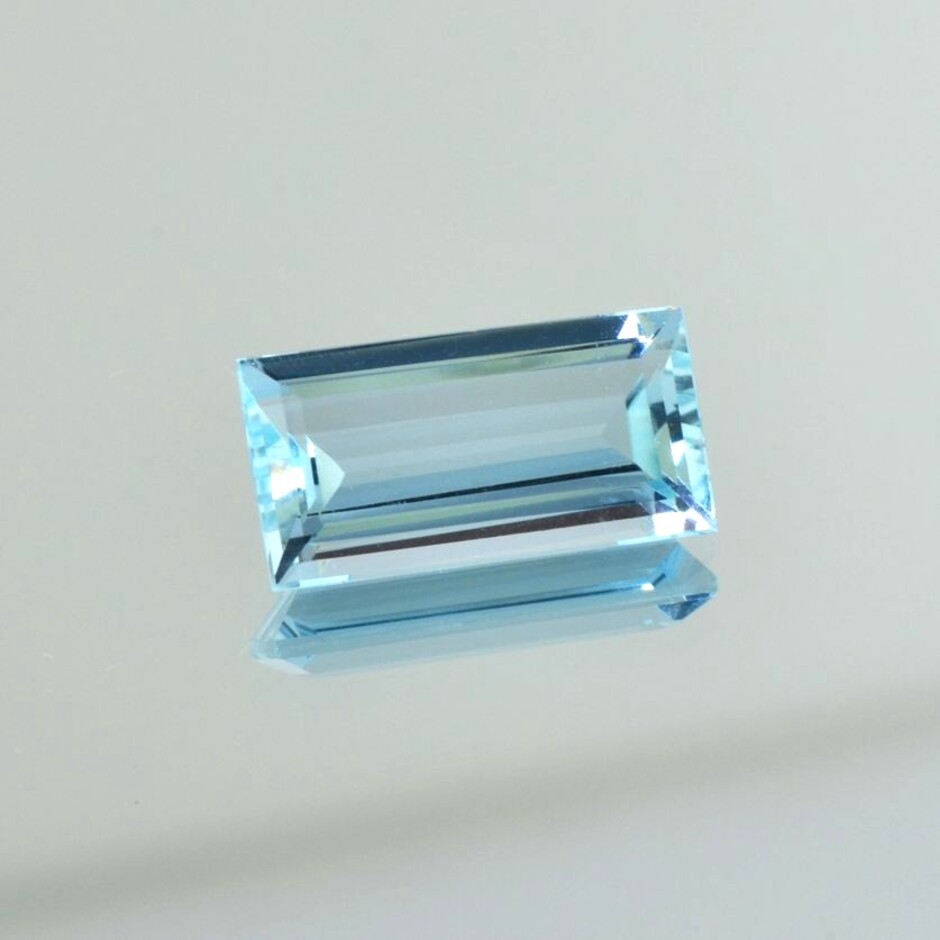 Aquamarin Rechteck hellblau 4,35 ct