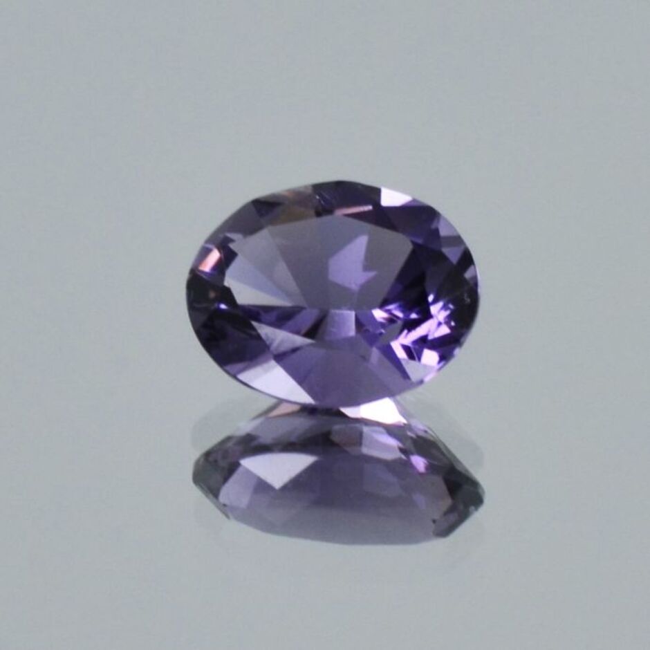 Skapolith Petschit oval violett 1,26 ct.