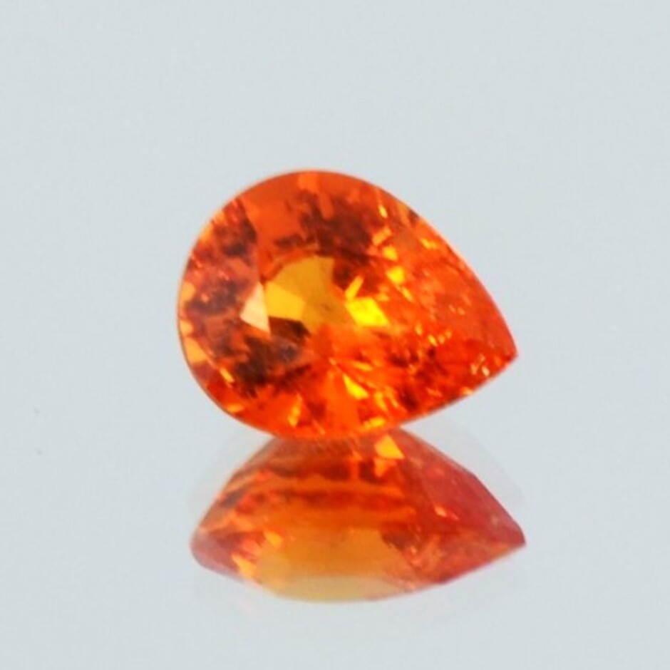 Mandarin Granat Tropfen orange 2,70 ct.