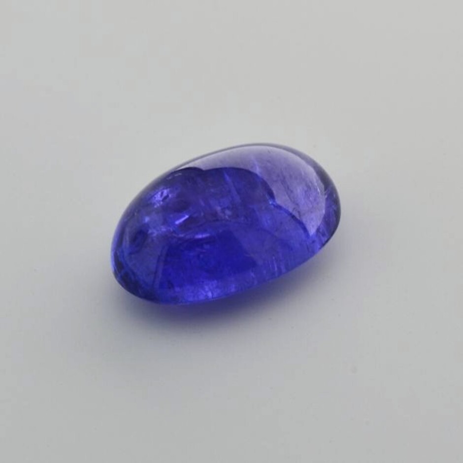 Tansanit Cabochon oval blau 12,57 ct.