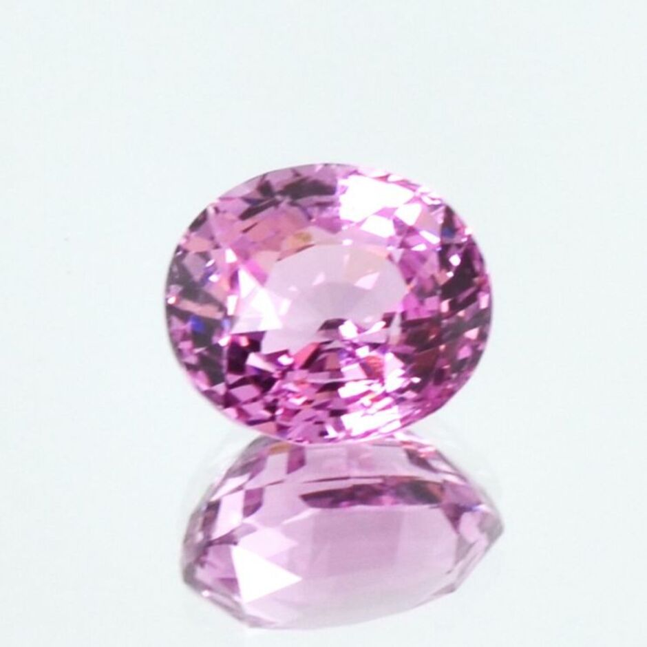 Spinel oval pink untreated 4.63 ct.