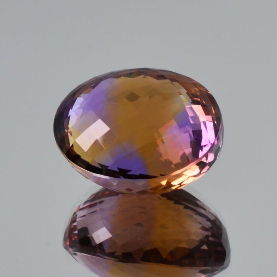 Ametrine oval lila+gelb 38.45 ct.
