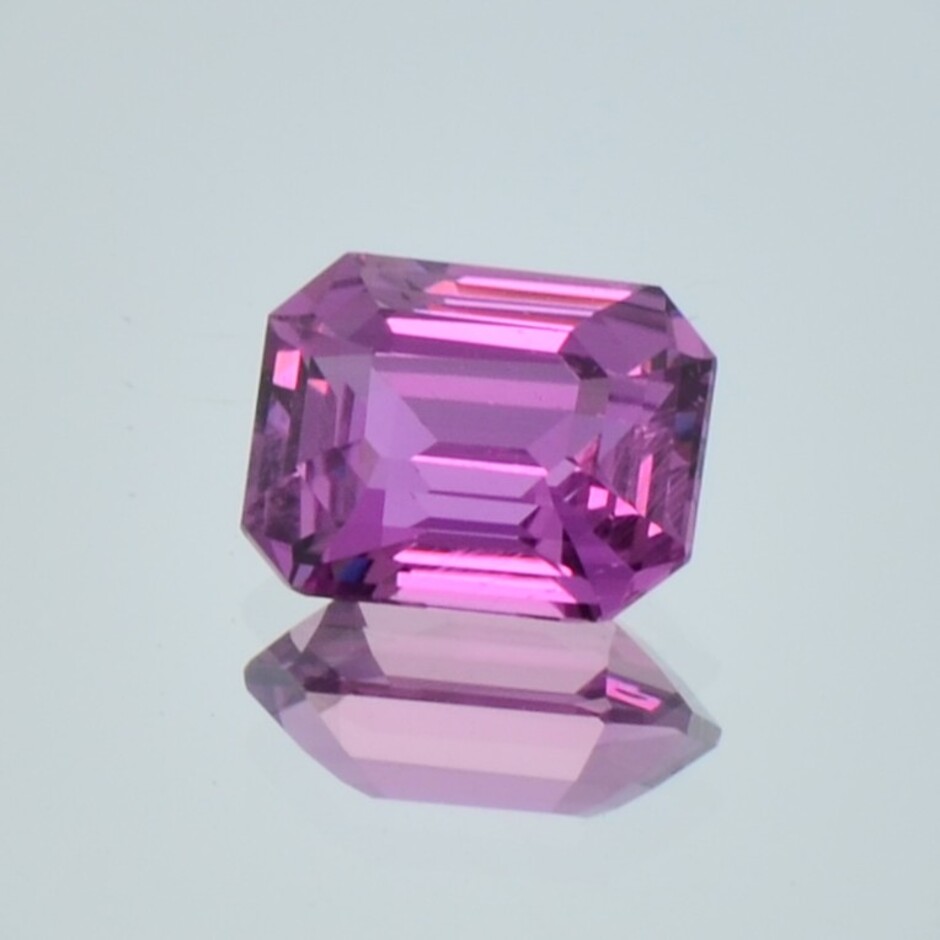 Saphir octagon purpur-pink unbehandelt 2,03 ct.