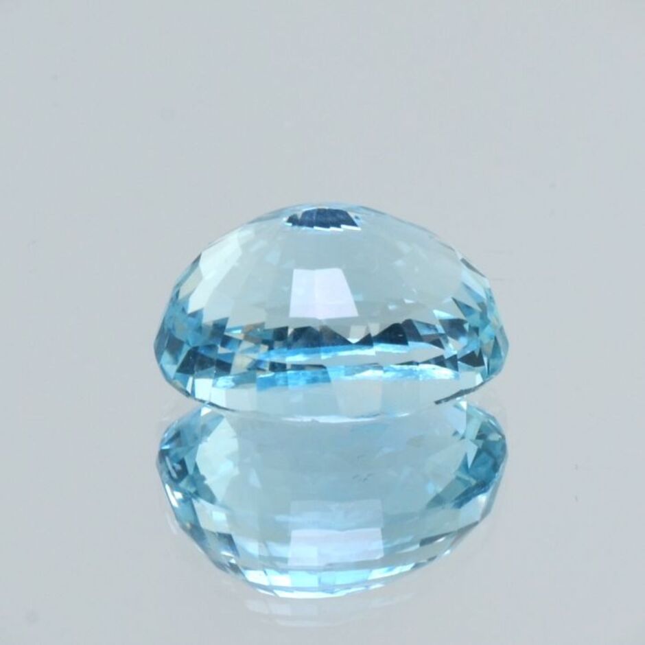 Topas oval hellblau unbehandelt 9,60 ct.