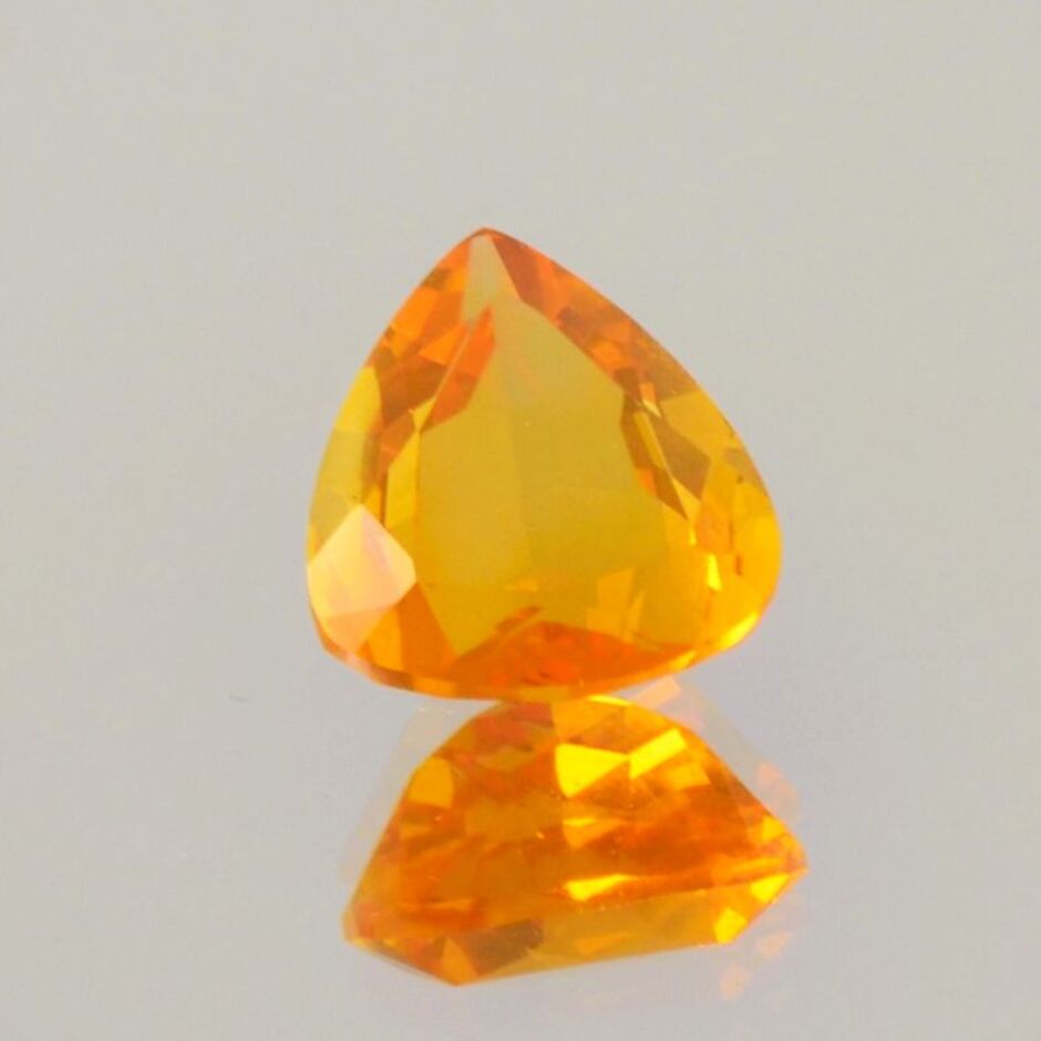 Feueropal Tropfen gelborange 2,08 ct.