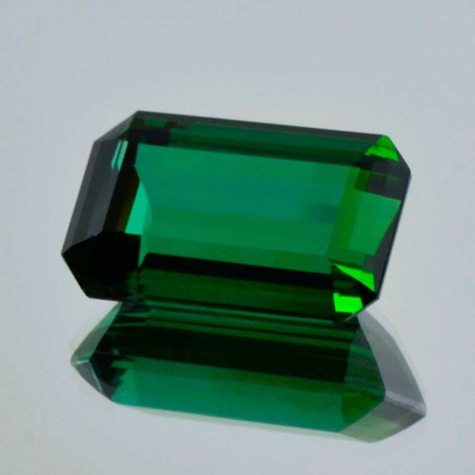 Green Tourmaline Tourmaline octagon green 28.20 ct