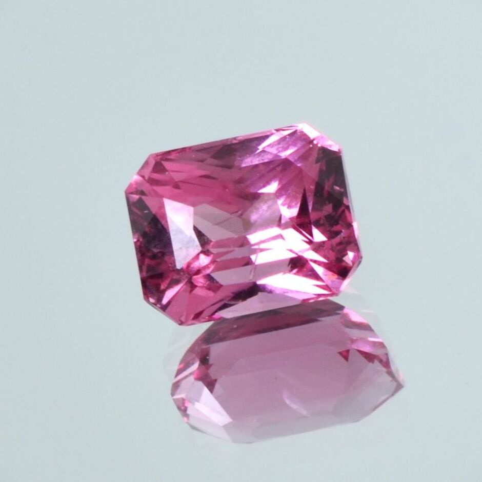 Spinel octagon-princess pink 2.69 ct.