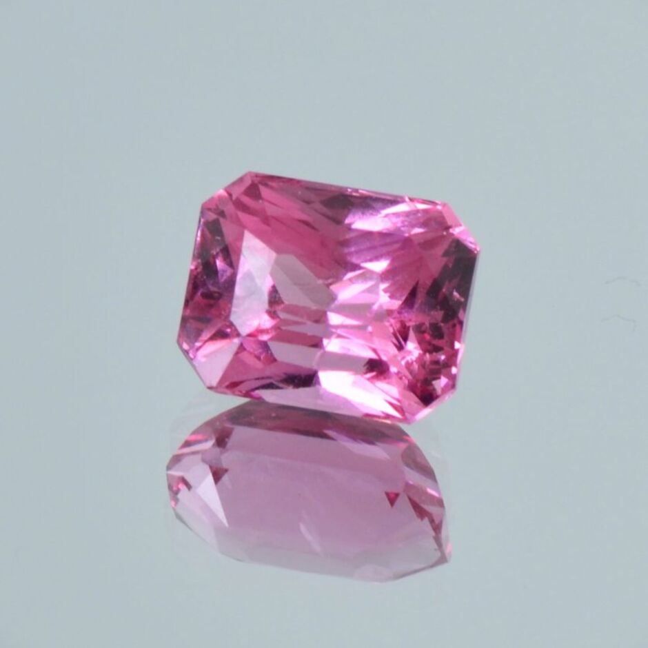Spinel octagon-princess pink 2.69 ct.
