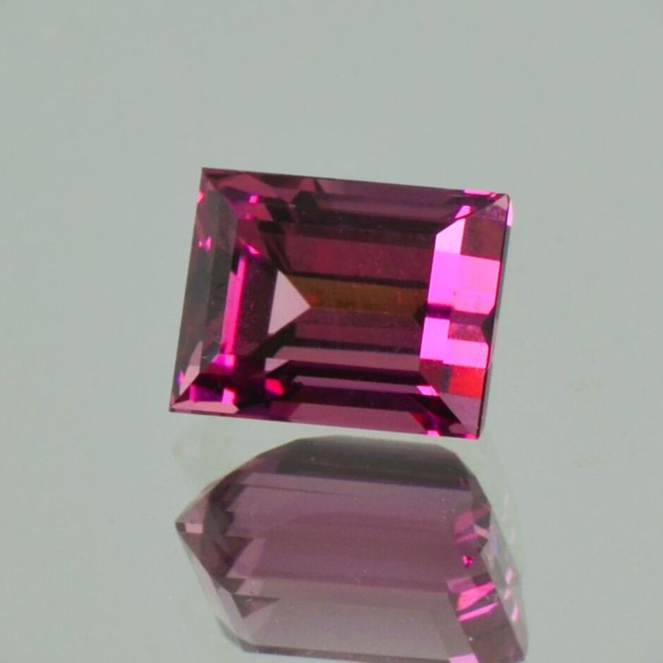 Rhodolith Granat Rechteck rosarot 4,30 ct.