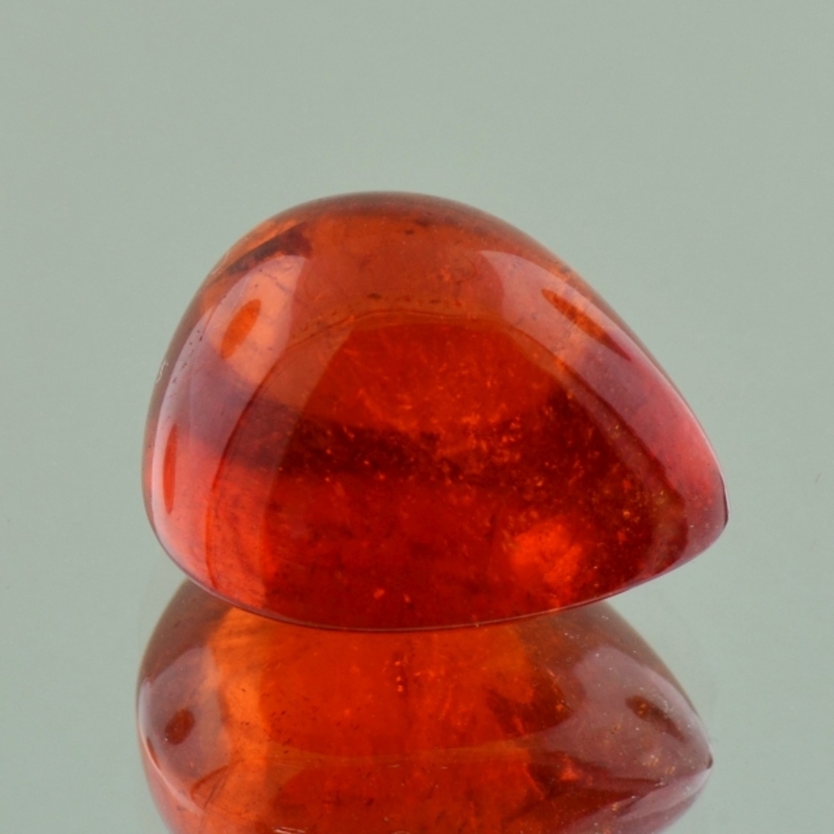 Mandarin-Granat Cabochon Tropfen 36,99 ct