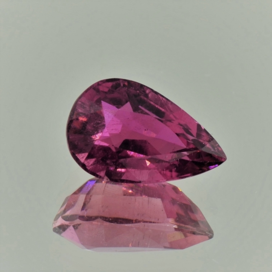 Rubellite Tourmaline pear pinkish red 4.38 ct