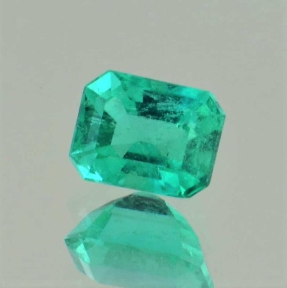 Emerald octagon green 1.44 ct