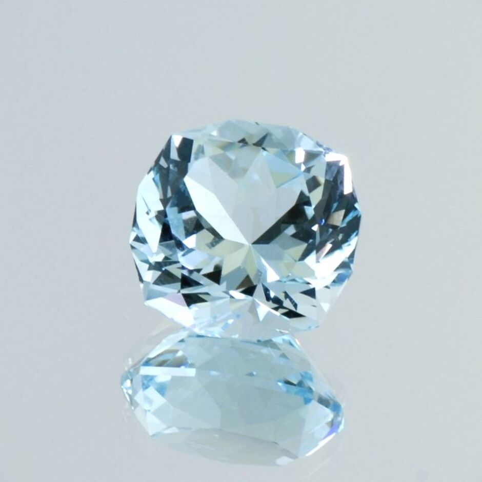 Topas Design-Antik hellblau unbehandelt 7,63 ct