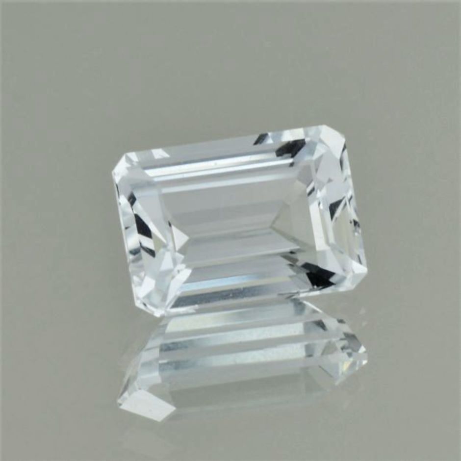 Topaz octagon colorless 6.53 ct.