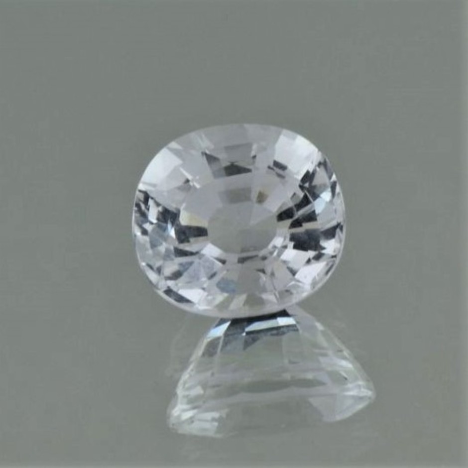 Topaz oval colorless 5.13 ct