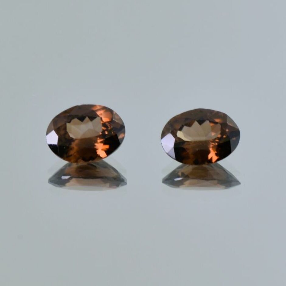 Zircon Pair oval brown 4.46 ct.