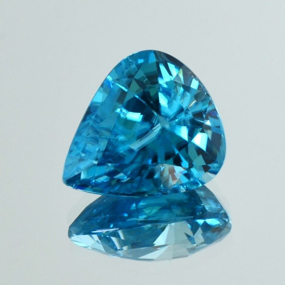 Zirkon Tropfen blau 11,51 ct.